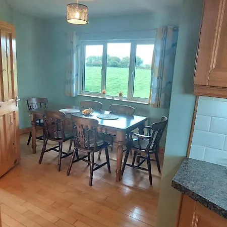 Nyaraló Lackandarralodge Large 5br Entire House Sleeps14! Dungarvan